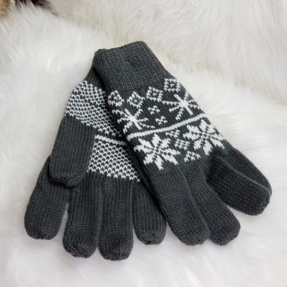 Gray gloves